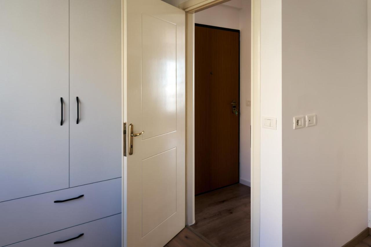 Central Beach Apartment Sarande Exterior photo
