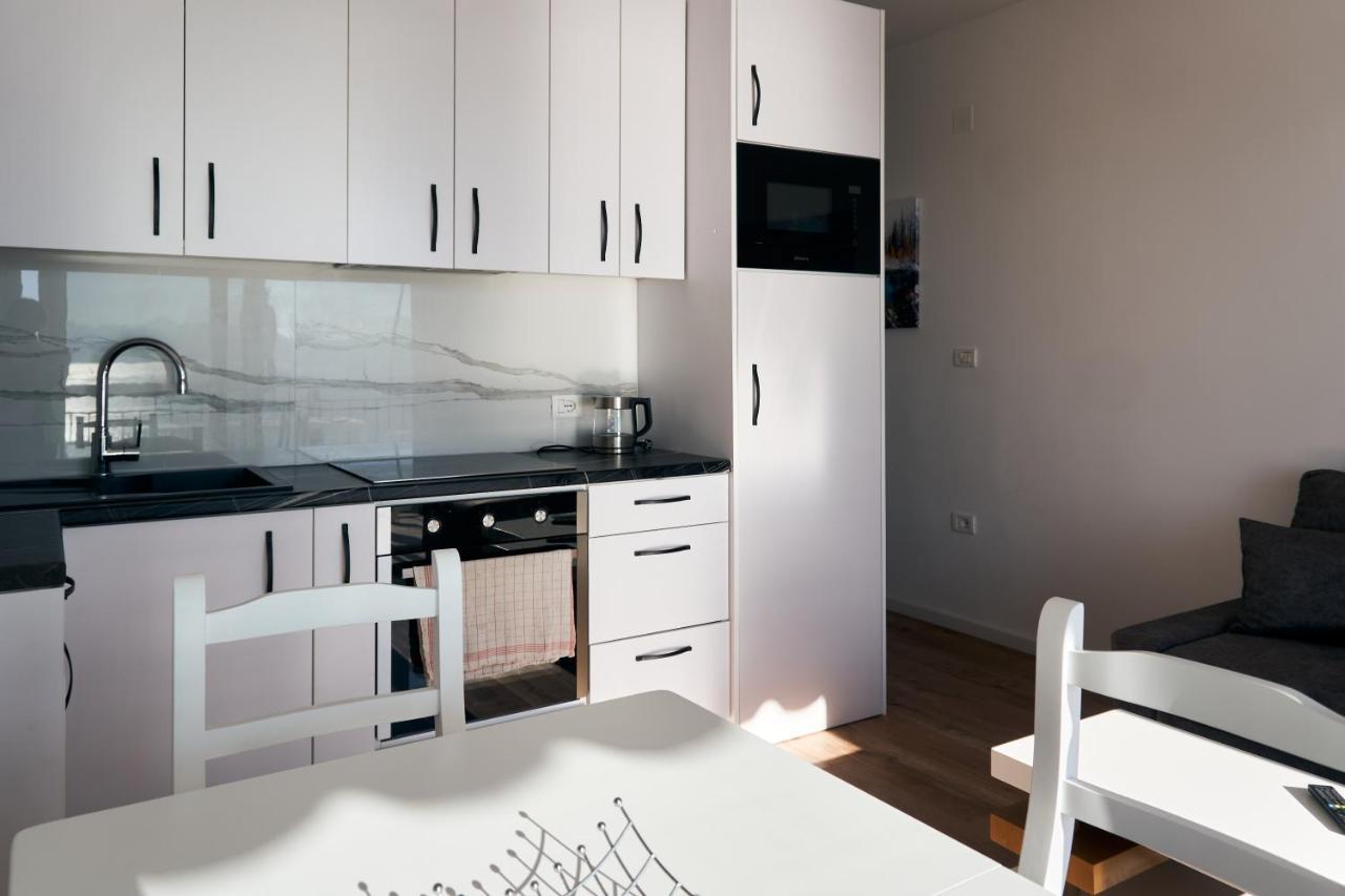 Central Beach Apartment Sarande Exterior photo